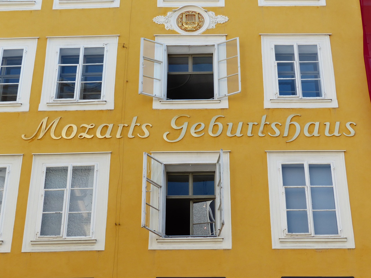 mozart, birthplace, wolfgang